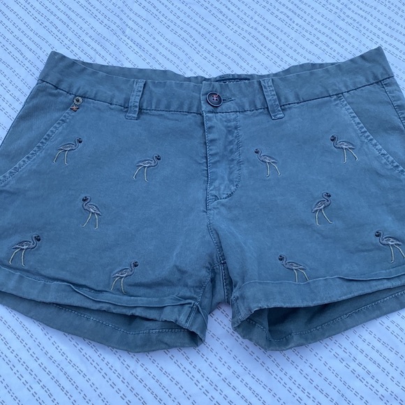 Paradise USA. Flamingo Embroidered Shorts. Size Medium - Picture 2 of 5